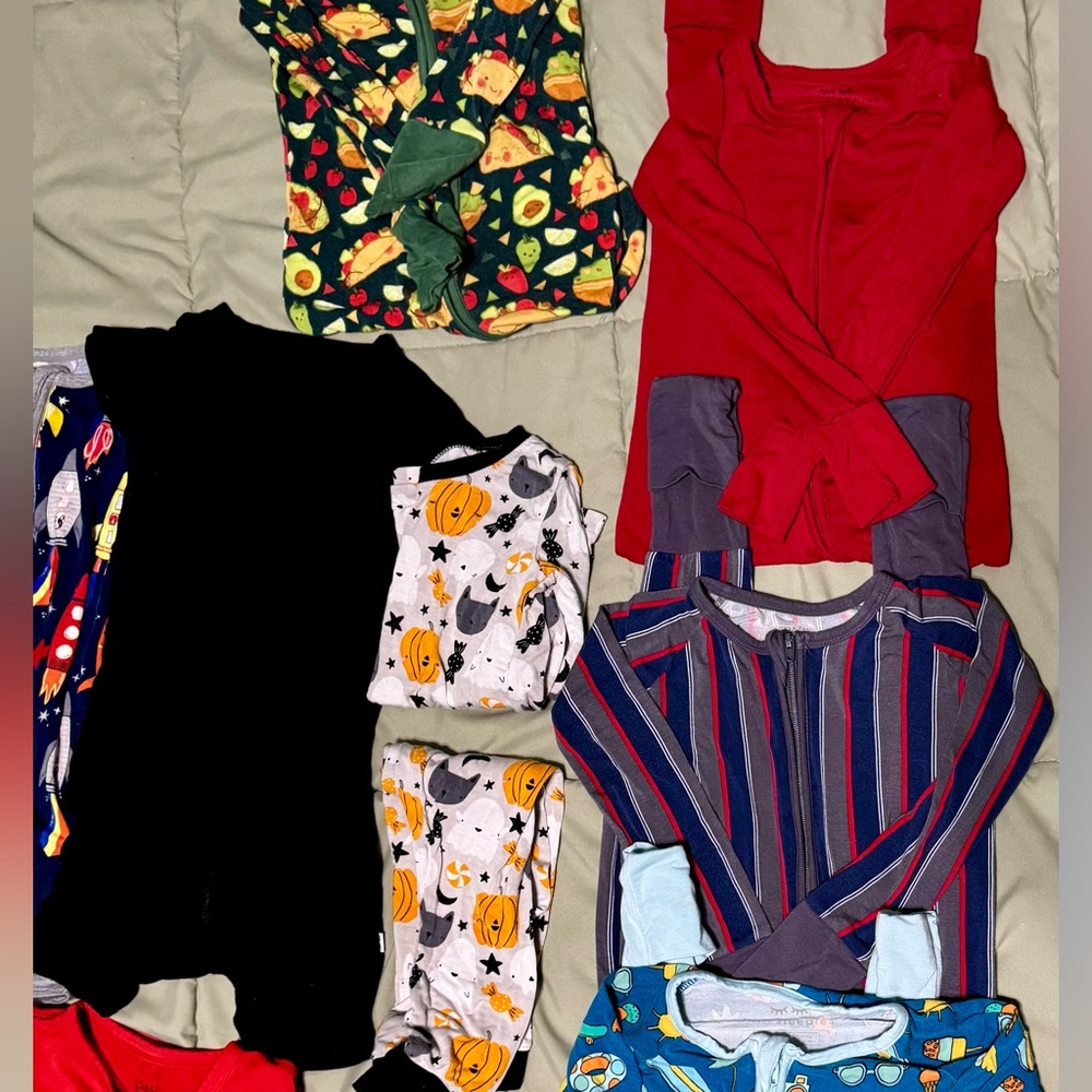 Little Sleepies 18/24 Bundle. Comment any questions - Picture 12 of 14
